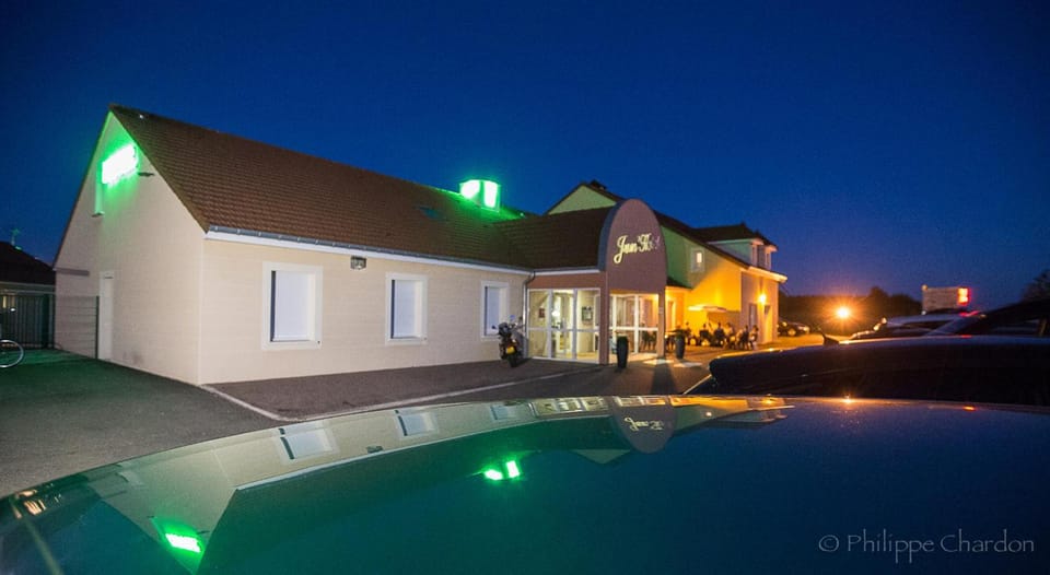 Logis Jum'Hotel Hotel in Langres