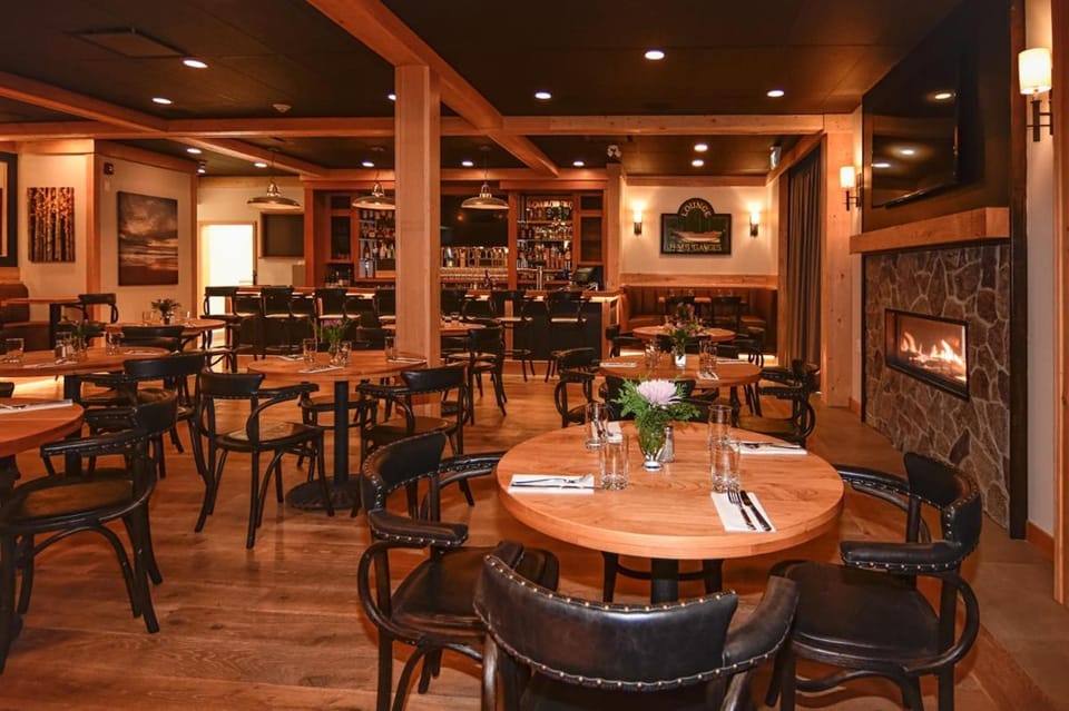 Harbour House Hotel Hotel in Salt Spring Island