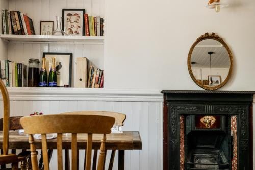The Heathcock Boutique Hotel - Room 1 Hotel in Cardiff