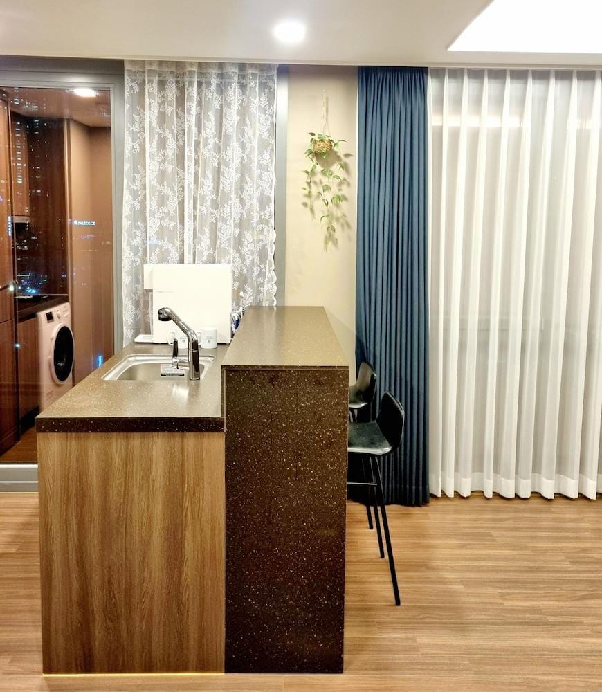 D.OV Haeundae Hotel  Motel in Busan