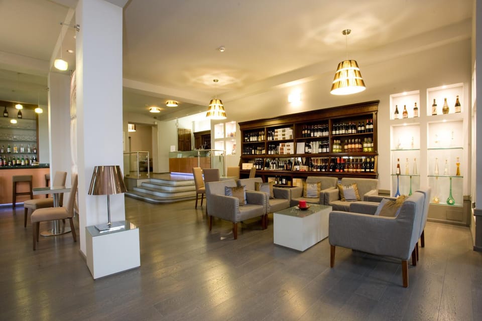Bar/lounge