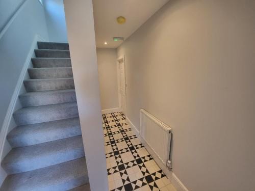 High Spec Large 6 Bedroom House Hotel in Kingston upon Thames