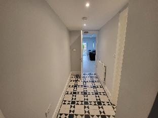 High Spec Large 6 Bedroom House Hotel in Kingston upon Thames