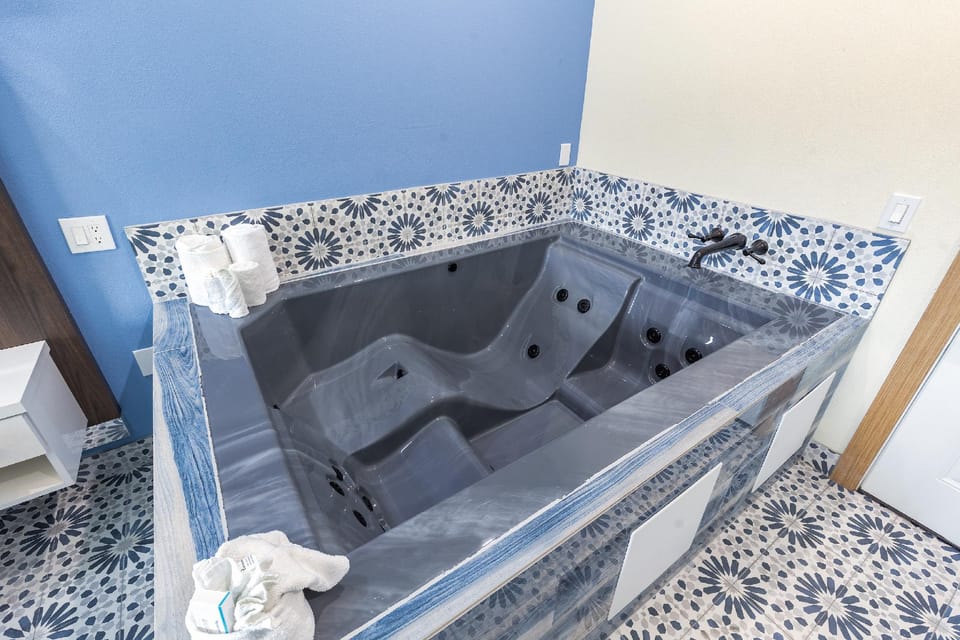 Bathtub