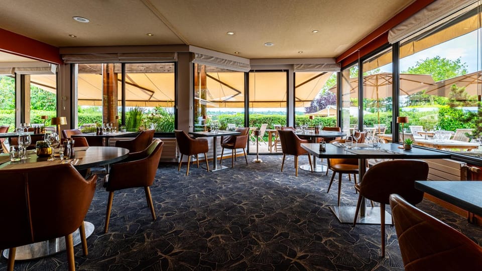 Logis Hostellerie D'Aussois Hotel in Bourgogne-Franche-Comté