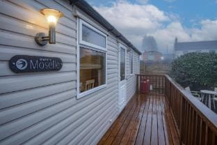 Ty Moselle 12 - 2 Bedroom Holiday Home - Amroth Hotel in Amroth