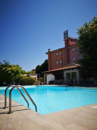 Albergo Zoello Je Suis Hotel in Emilia-Romagna