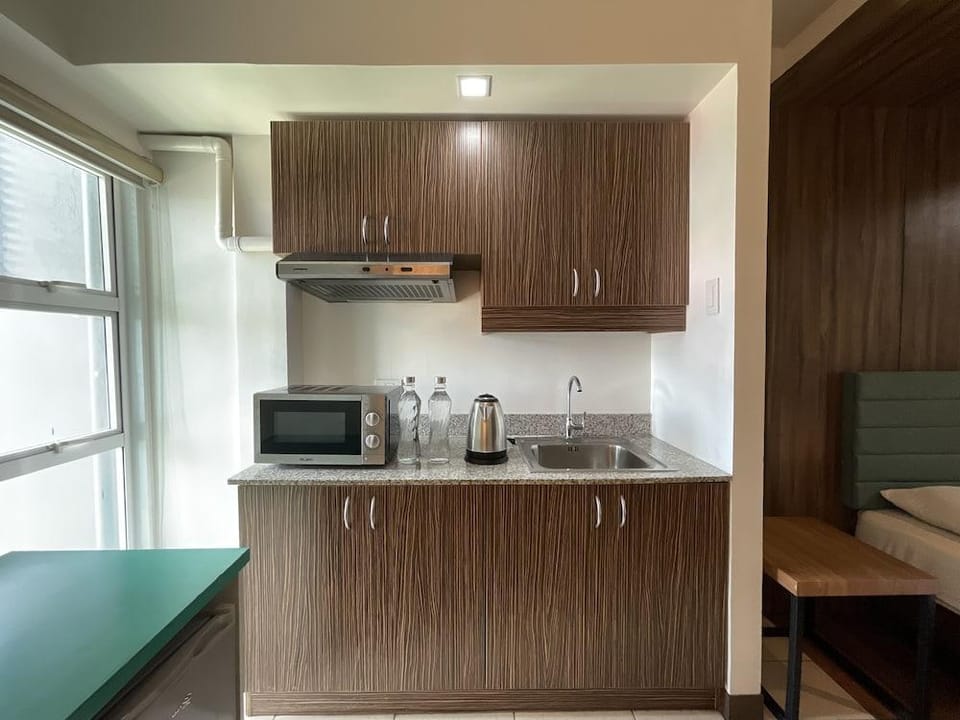 H Hotel Quezon City Hotel in Quezon City