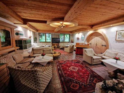 Gasthof & Hotel Zur Post Hotel in Mittenwald