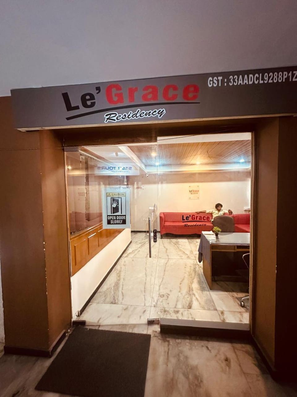 Le Grace Annasalai Hotel in Chennai