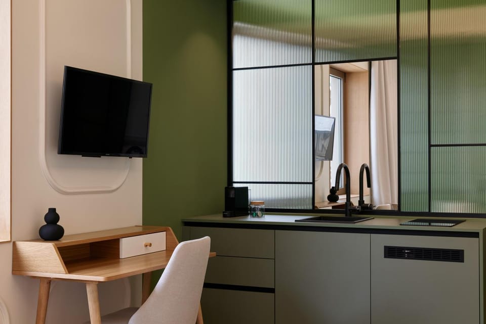 DWELL - Elegant City Stay Apartment hotel in Athens
