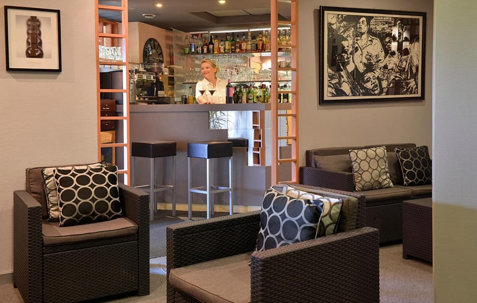 Bar/lounge