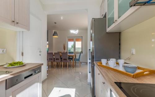 Lotus Villas Resort Hotel in Pula