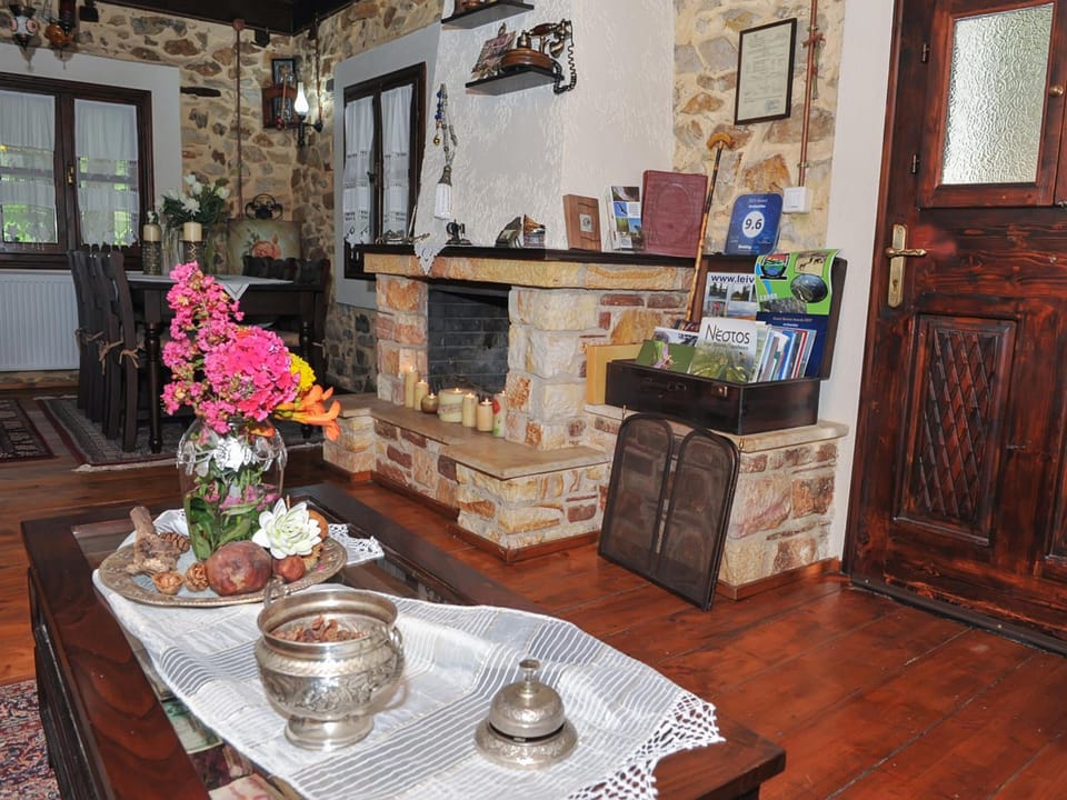To Archontiko Guesthouse Villa Hotel in Decentralized Administration of Macedonia and Thrace