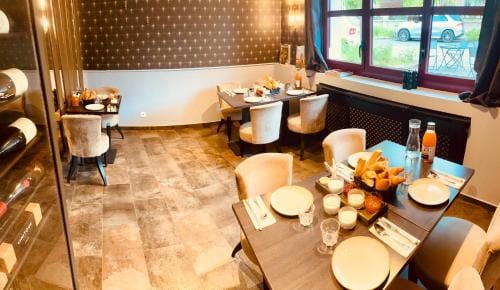 Le Coq Hardi Hotel in Normandy