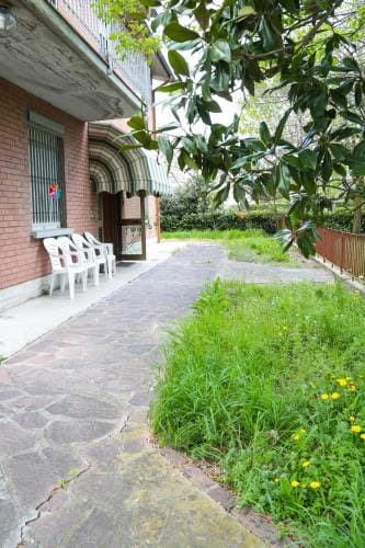 Guest House Via Emilia Hotel in Reggio Emilia