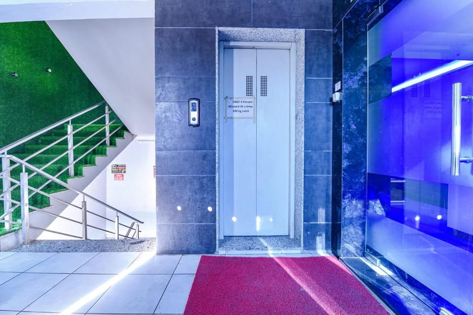 Hotel Avadh Palace Hotel in Ahmedabad