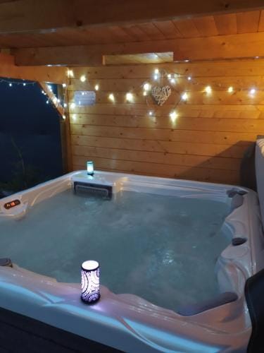 Thudi-nids en bulles Lodge in Wallonia, Belgium