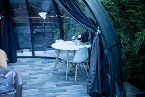 Thudi-nids en bulles Lodge in Wallonia, Belgium