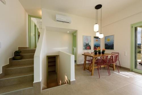 Plioni Villas With Private Pool & Suites With Hot Tub Hotel in Naxos, Naxos and Lesser Cyclades, Greece