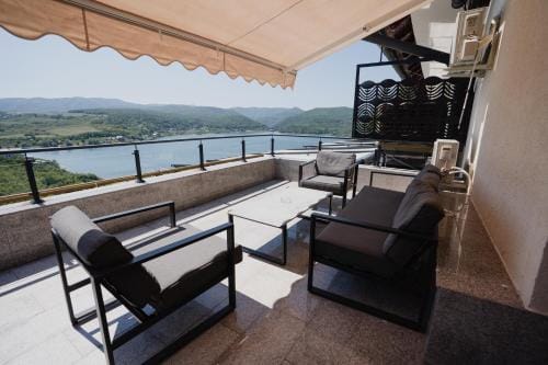 Cincis by the Lake Motel in Serbia