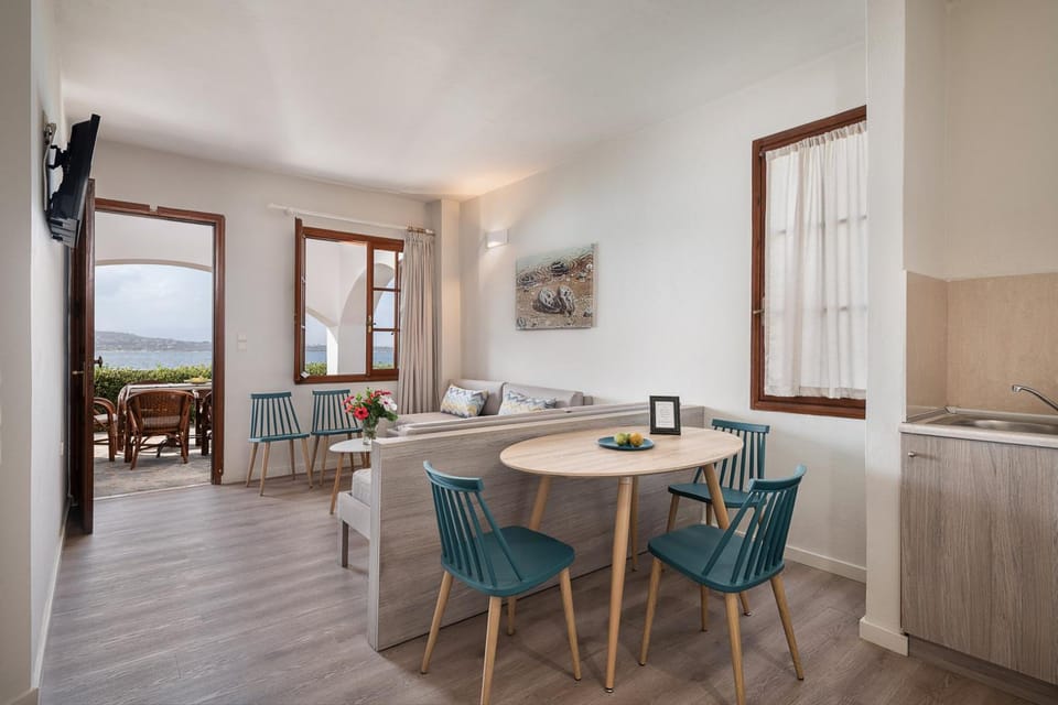 Alianthos Suites Apartment hotel in Crete