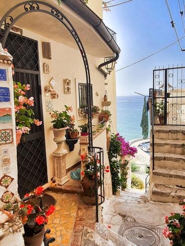 Il Mare Nel Pozzo Sperlonga Centro Storico Tutti i servizi sotto casa, a 100 mt dal mare Parcheggio  Hotel in Sperlonga