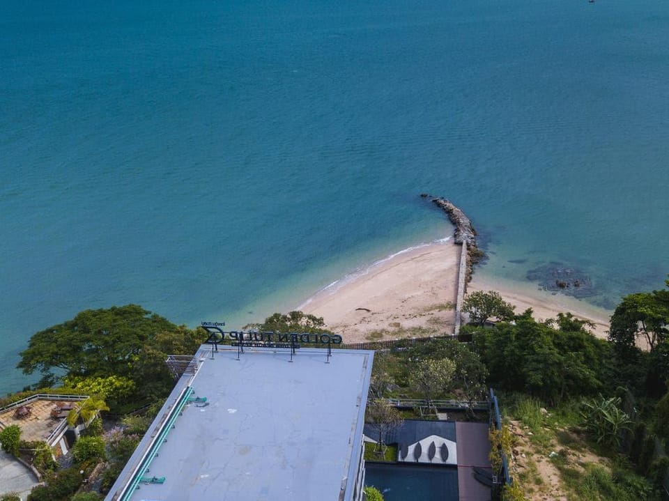 Mayaana Beach Resort Pattaya Hotel in Chon Buri Changwat