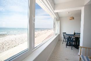 Hightide - Bracklesham Bay Hotel in Chichester District