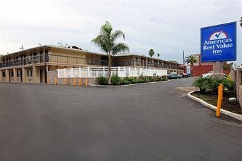 Raincross Hotel Hotel in Riverside