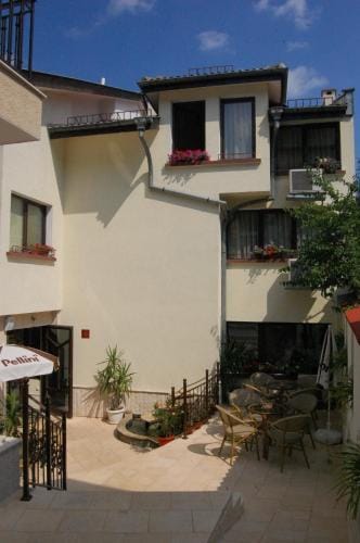 Family Hotel Familia Hotel in Gabrovo, Bulgaria
