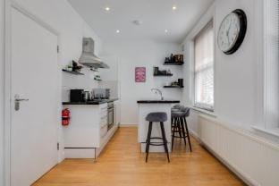 The Lipstick Palace - Fitzrovia - by Frankie Says Hotel in London Borough of Islington