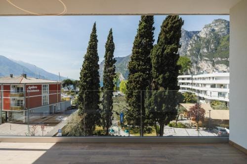 Lake Side Suites Hotel in Riva del Garda