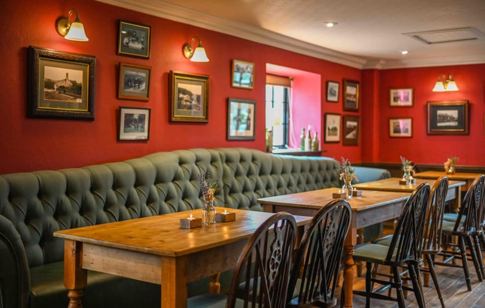 Cross Keys Inn Ettrickbridge Hotel in England