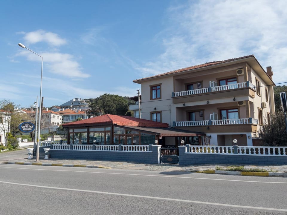Sözer Otel Hotel in İzmir Province