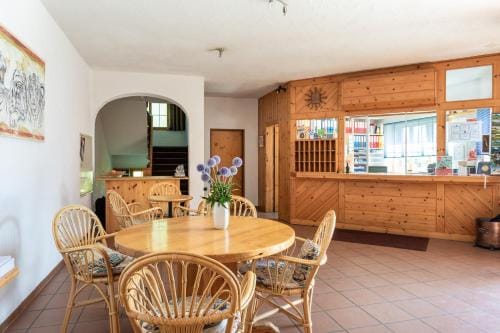 Hotel Gravas Lodge - Das Hotel fur Gaste mit Hund Hotel in Canton of Grisons