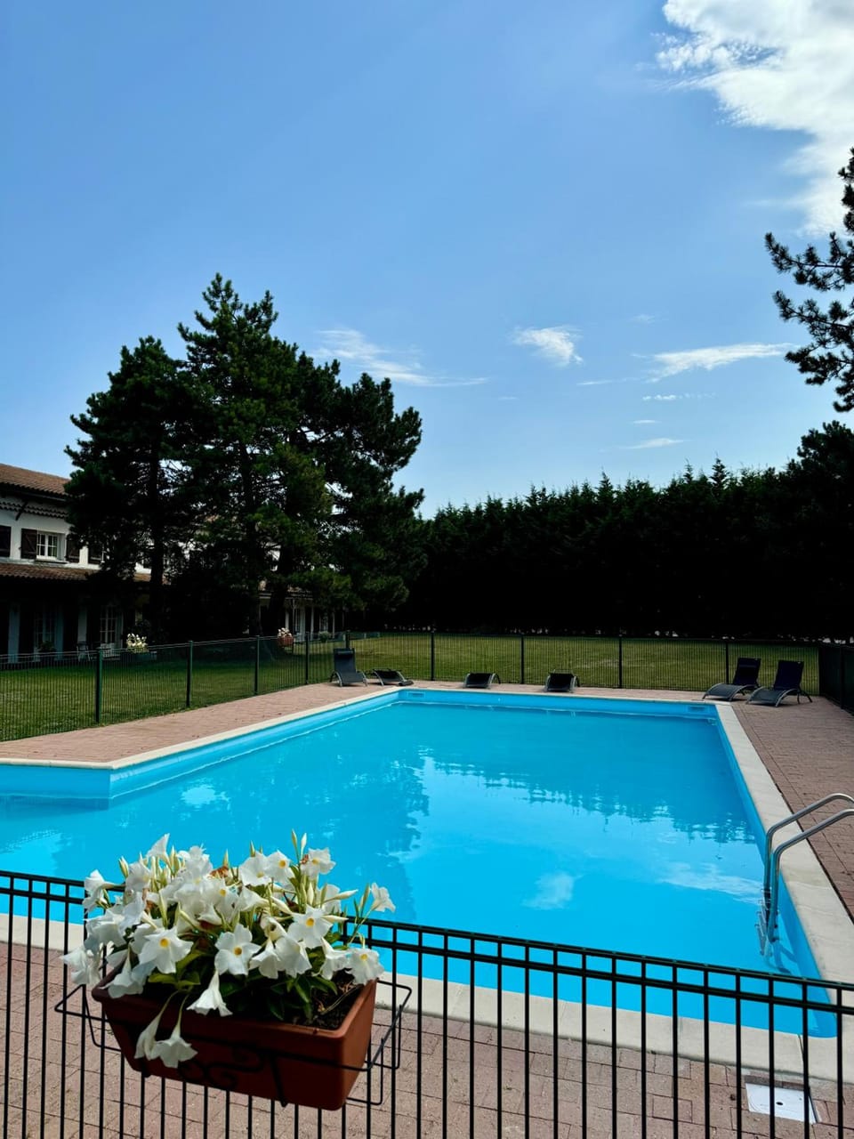 LOGIS Hotel & Restaurant - LENSOTEL Hotel in Lens