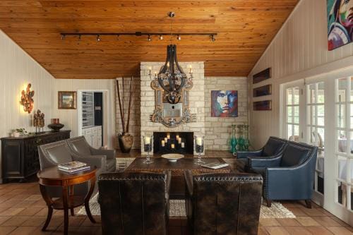 Blair House Inn and Spa Hotel in Wimberley