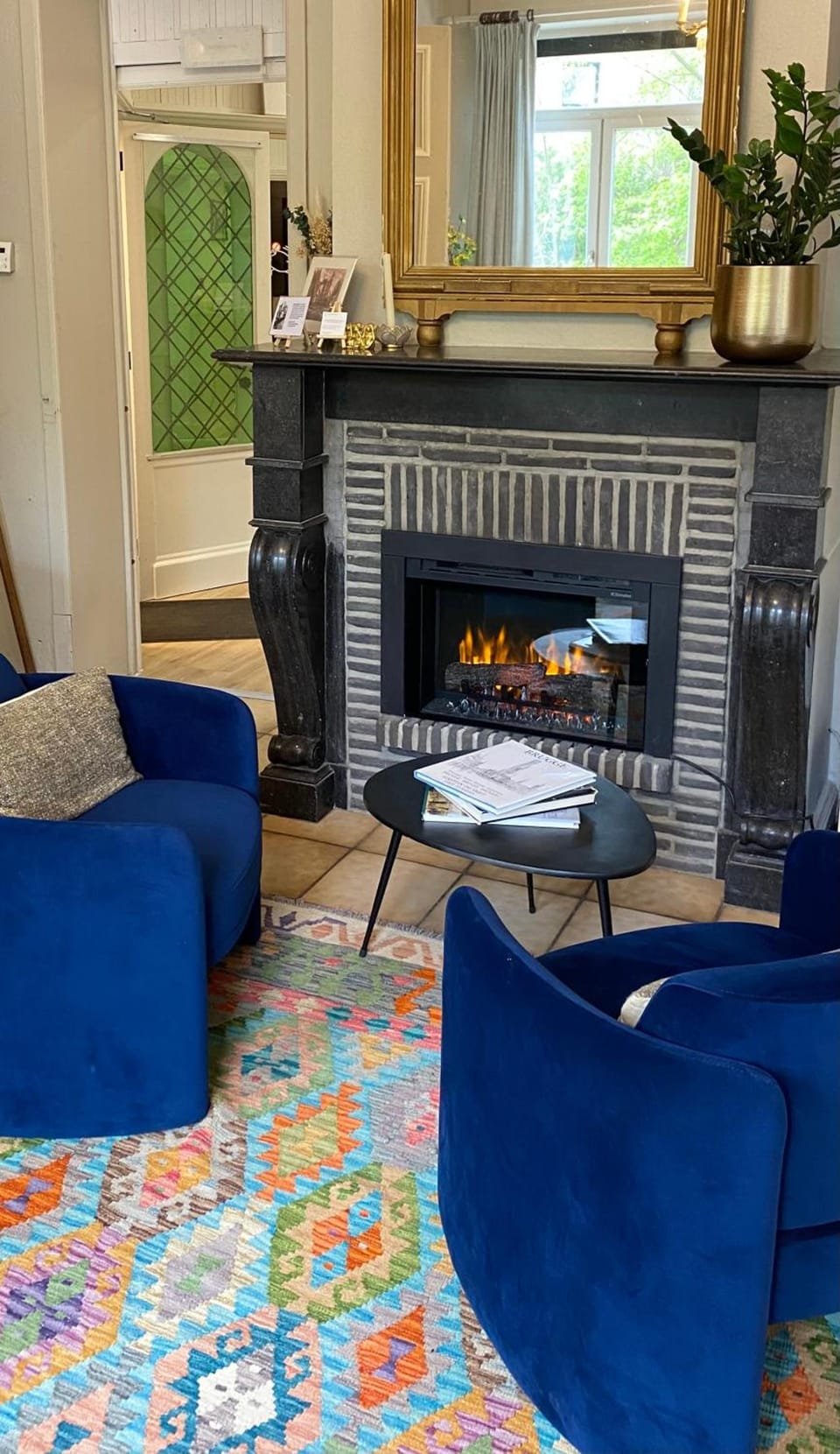 Hotel Entree - View of Canal Bruges Hotel in Bruges