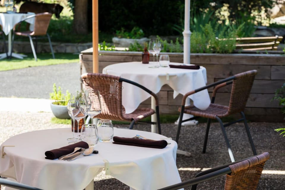 Hotel Restaurant Les Glycines Hotel in Auvergne-Rhône-Alpes