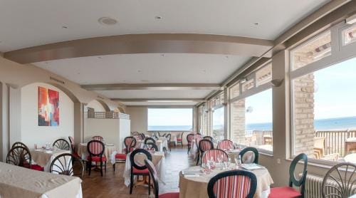 Logis Hotel Du Casino Restaurant Le Mathelia Hotel in Normandy