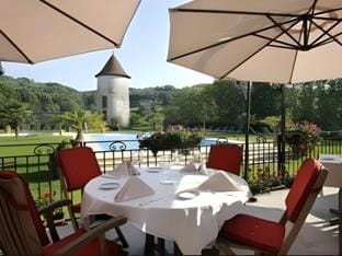 Chateau Chapeau Cornu Hotel in Auvergne-Rhône-Alpes