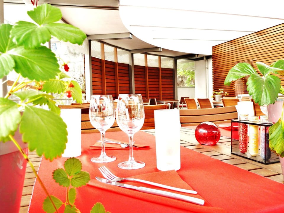 Logis Hotel Restaurant Le France Hotel in Neuchâtel, Switzerland