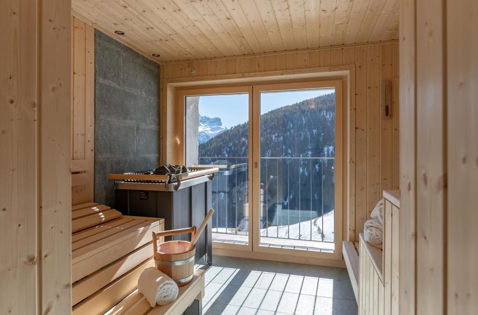 Hotel Restaurant Capricorns Hotel in Canton of Grisons