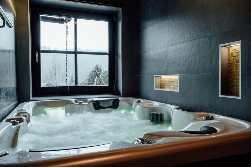 Hot tub