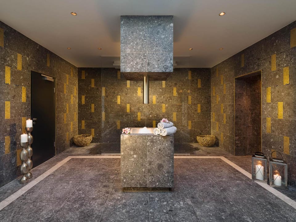 Wellnesshotel ...liebes Rot-Fluh Hotel in Tyrol