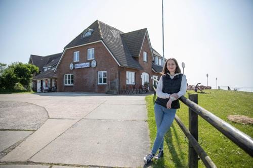 Hotel & Gasthaus Hilligenley - auf der Hallig Langeness Hotel in Nordfriesland