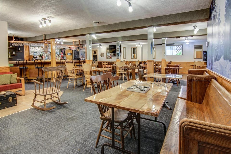 Auberge Presbytere Mont Lac-Vert Inn in Quebec