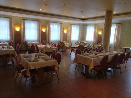 Hotel & Restaurant am Rosenhugel Hotel in Thuringia, Germany