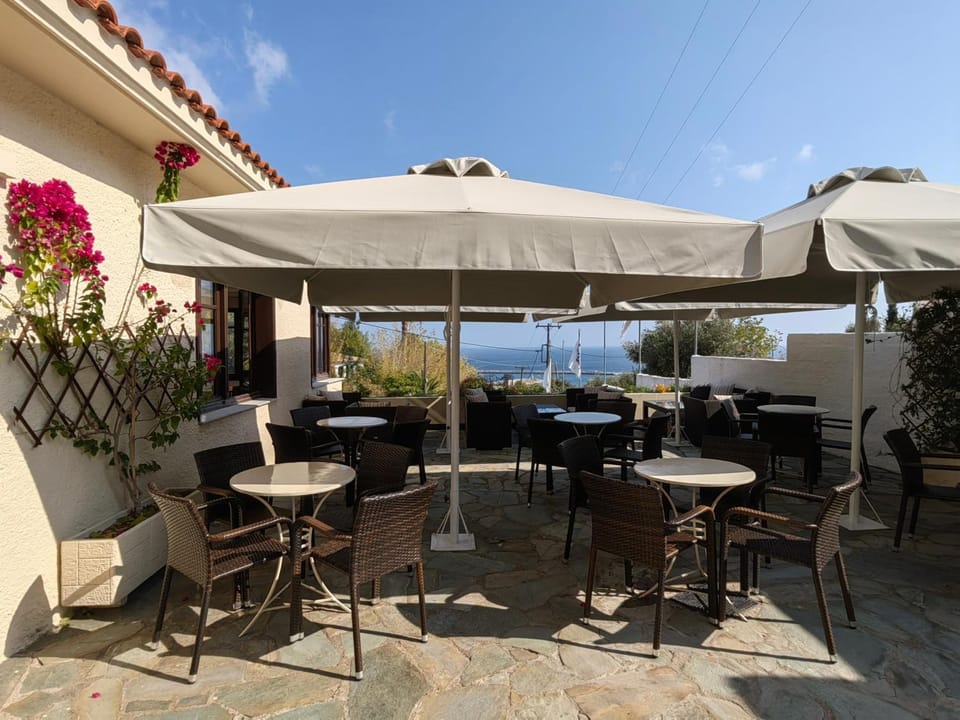 Corali Hotel Hotel in Euboea
